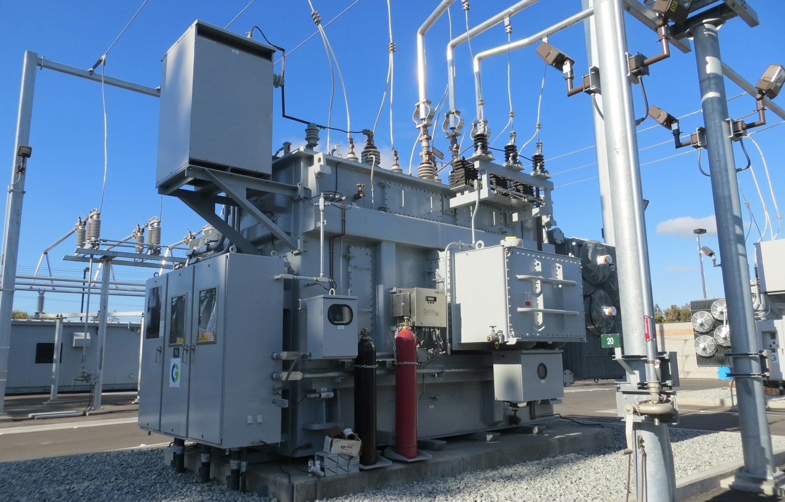 white electric power generator